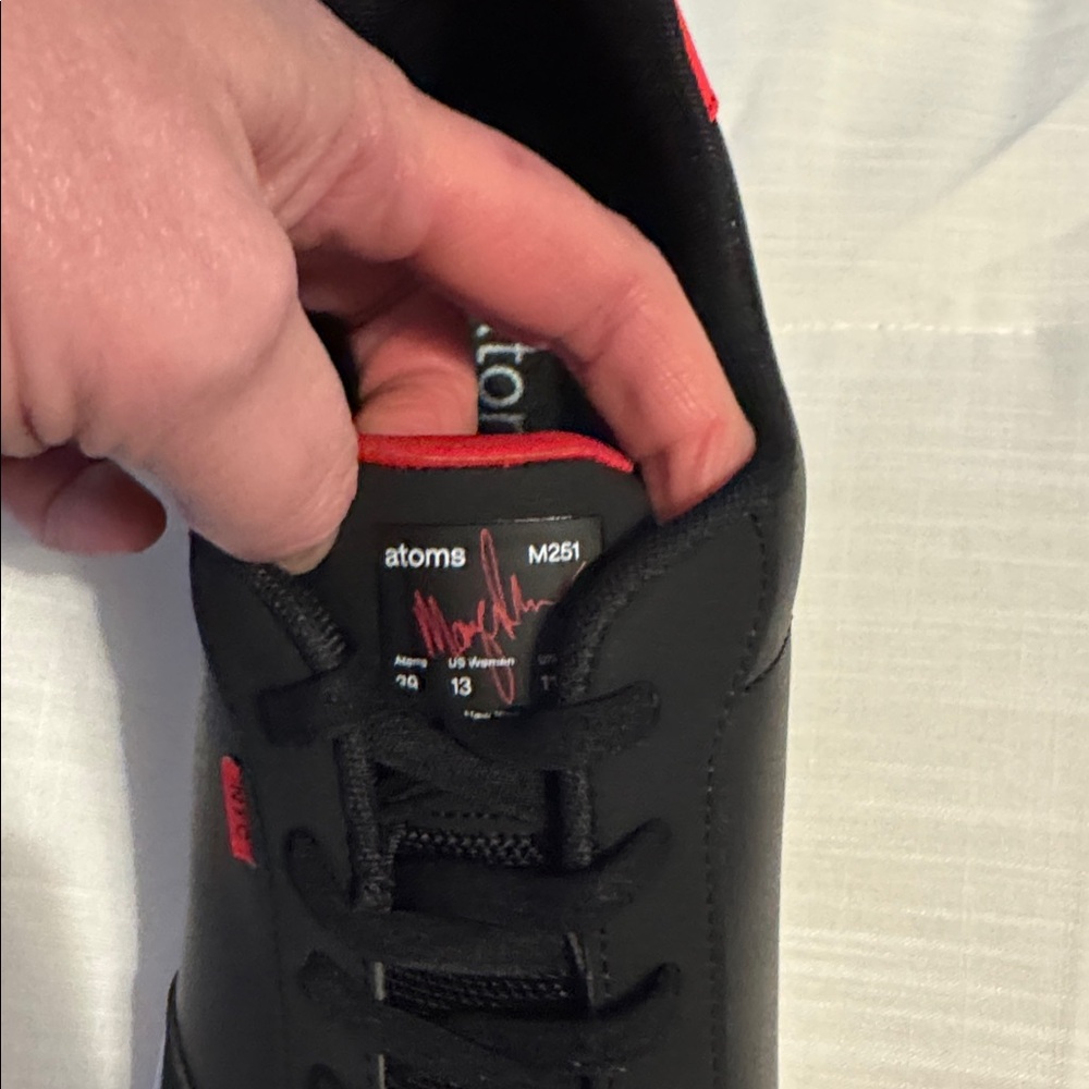 Atoms 251 Black MKBHD Collab - Picture 5 of 6